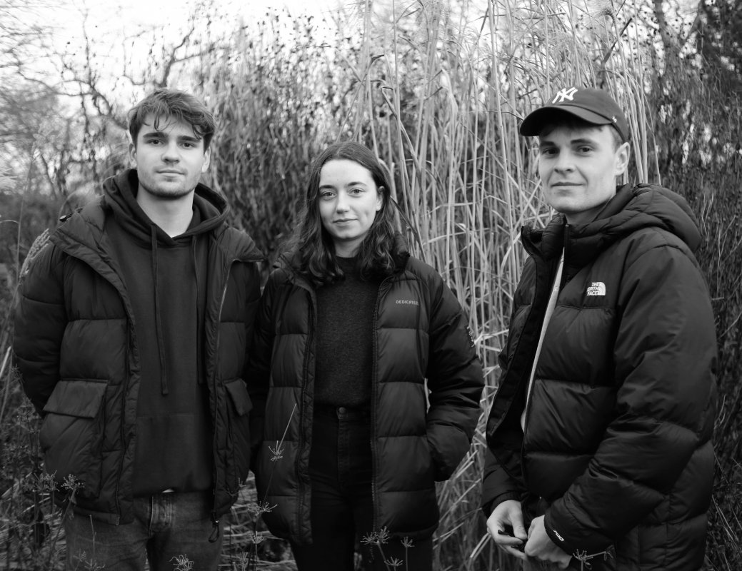 Team FRUGAL BAUEN: Yannik Fehmerling, Naima Mora und Luis Neuber; Foto: Emilie Fehmerling