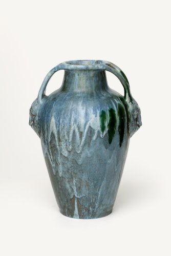 Henkelvase mit Masken VI, um 1903/04