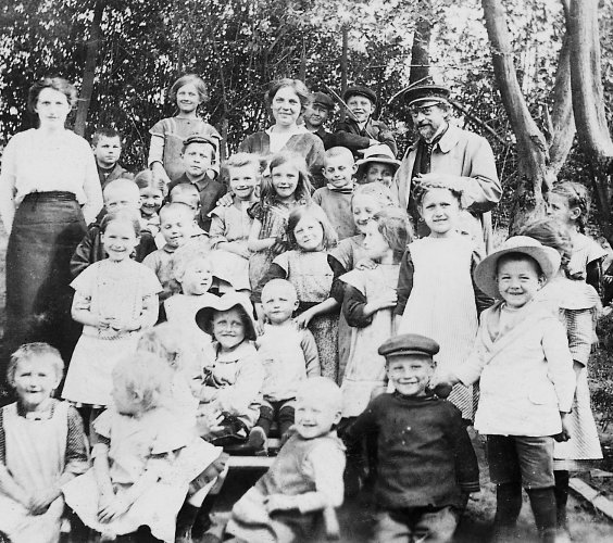 Ernst Barlach looking after children in a day-care centre in Güstrow, 1914/15